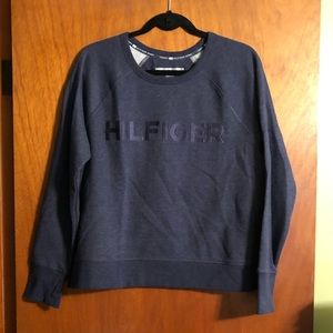 NWOT Hilfiger sweatshirt